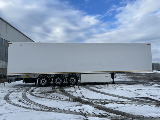 Dustproof semi-trailer